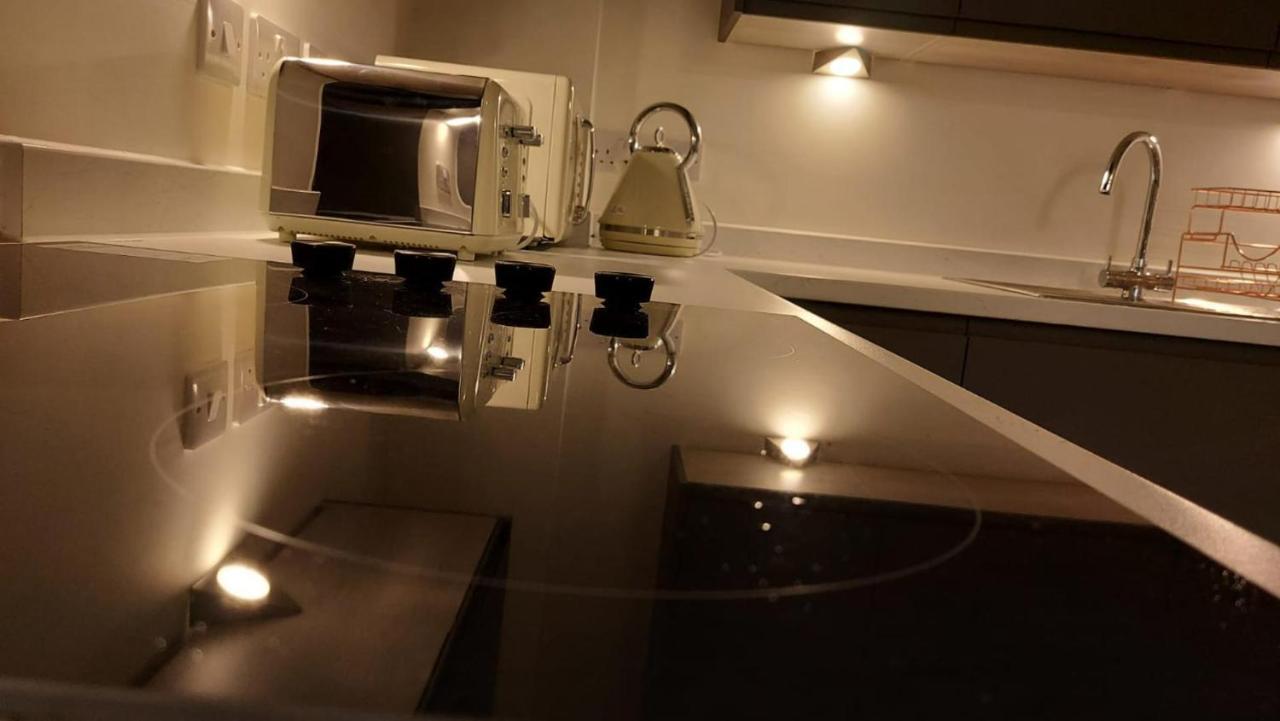 Charming 1-Bed Villa In Liverpool Exteriör bild